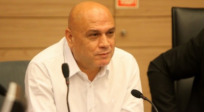 עיסוואי פריג´. דורש בדיקות באופן מיידי עיסוואי פריג´. דורש בדיקות באופן מיידי