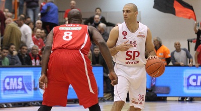 רביב לימונד מול דופרי (רדאד ג´בארה) רביב לימונד מול דופרי (רדאד ג´בארה)