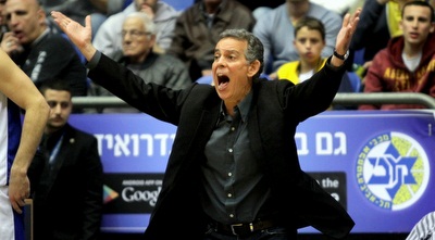 אפי בירנבוים משתולל (יניב גונן)