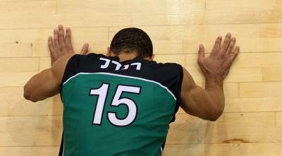 בריאן רנדל (שי לוי)