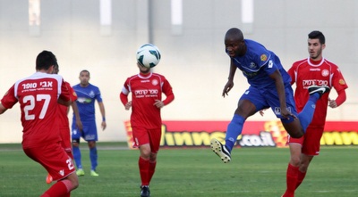 אימורו לוקמן. חילק את הנקודות במושבה (חגי ניזרי)