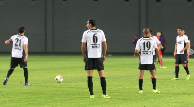 שחקני רעננה מתוסכלים (רדאד ג´בארה) שחקני רעננה מתוסכלים (רדאד ג´בארה)