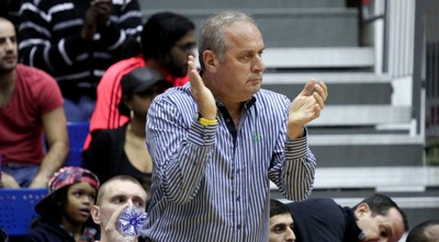 צביקה שרף (שי לוי)