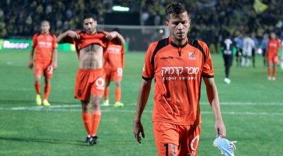 אדם הרפקה (יניב גונן)