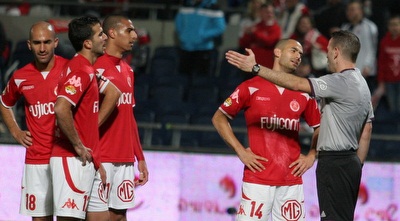 שחקני הפועל מתלוננים בפני גרינפלד. אמר או לא אמר? (משה חרמון)