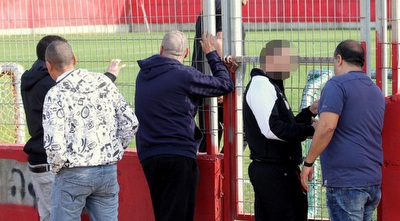 שוב עימותים עם אוהדים באימון הפועל (רדאד ג´בארה) שוב עימותים עם אוהדים באימון הפועל (רדאד ג´בארה)