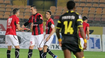 זרקו קוראץ´ חוגג עם חבריו (משה חרמון)