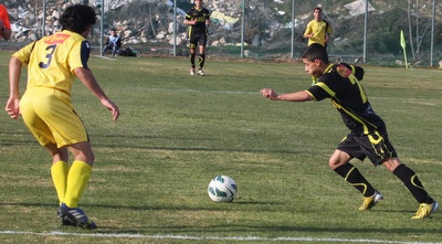 בר שלום מול שקד אזולאי (גיא בן זיו)