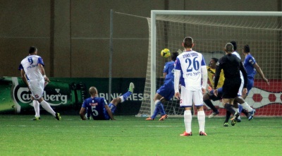 מרעי כובש את השני של המלאבסים (יניב גונן)