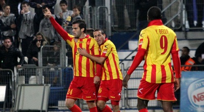 שחקני אשדוד חוגגים עם סולארי (חגי ניזרי)