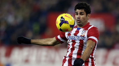 דייגו קוסטה משתלט על כדור (רויטרס)