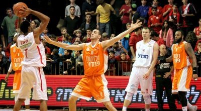 דרווין קיצ´ן מול אור סולומון (משה חרמון)