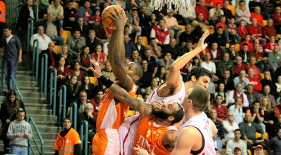 מיטשל עולה לסל (משה חרמון)