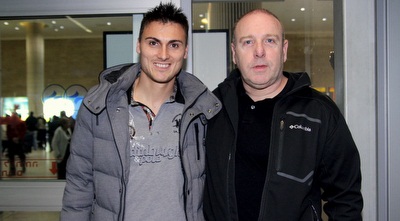 ג´ונתן וילה עם רונן קצב. חיזוק ספרדי לבית&qout;ר (יניב גונן)