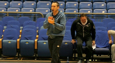 דייויד בלאט. &qout; (משה חרמון)