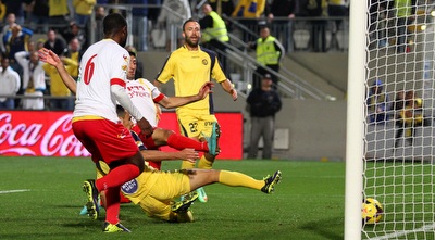 ערן זהבי כובש. 12 שערים העונה לקשר (שי לוי) ערן זהבי כובש. 12 שערים העונה לקשר (שי לוי)