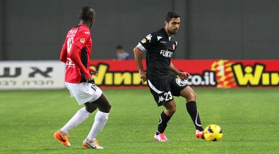 שמעון הרוש מול ממאדו צ´אם. כבש ונפצע (רדאד ג´בארה) שמעון הרוש מול ממאדו צ´אם. כבש ונפצע (רדאד ג´בארה)