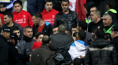 עימותים ביציע (יניב גונן)