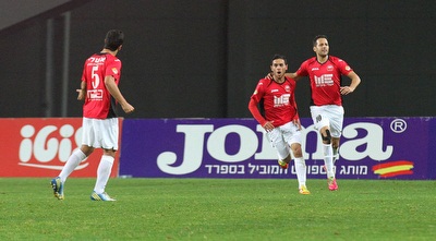 בלדוט חוגג עם חבריו (רדאד ג´בארה) בלדוט חוגג עם חבריו (רדאד ג´בארה)