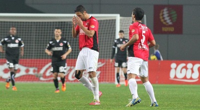 שחקני רעננה מאוכזבים (רדאד ג´בארה) שחקני רעננה מאוכזבים (רדאד ג´בארה)