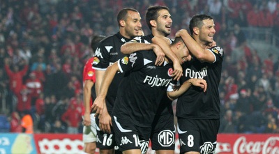 ורמוט חוגג עם חבריו (רדאד ג´בארה) ורמוט חוגג עם חבריו (רדאד ג´בארה)