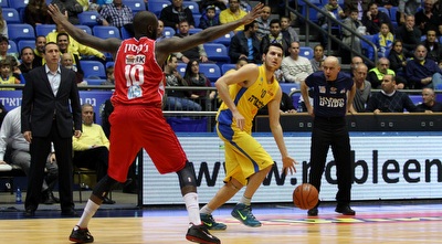 פניני מול ג&acute;קסון (שי לוי)