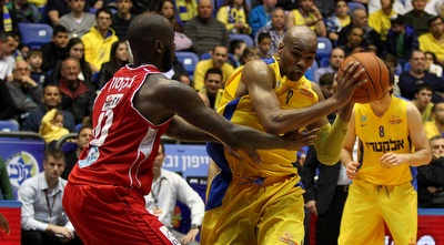 טיוס מול ג&acute;קסון (שי לוי)