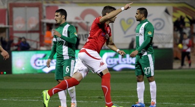 פאייוביץ´ חוגג (יניב גונן)