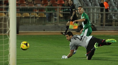 עידן ורד מכניע את צחי גיגי (עמית מצפה)