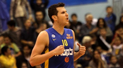 גיא פניני. שחקן קלאץ´ (חגי ניזרי)