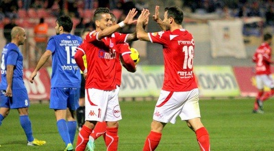 ניקולס פלצ´וק חוגג פעם נוספת (משה חרמון) ניקולס פלצ´וק חוגג פעם נוספת (משה חרמון)