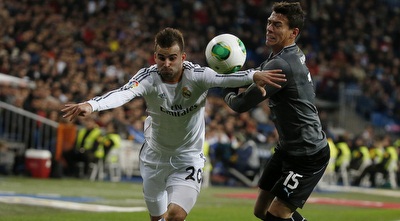 הקטור מורנו מנסה לעצור את חסה (רויטרס) הקטור מורנו מנסה לעצור את חסה (רויטרס)