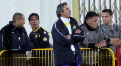 פאולו סוזה ליד זיו המורחק. במועדון מגבים (יניב גונן) פאולו סוזה ליד זיו המורחק. במועדון מגבים (יניב גונן)