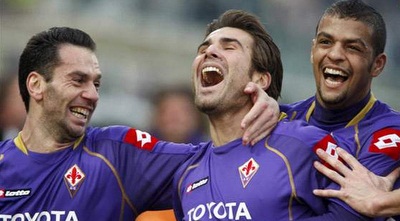 מוטו במדי פיורה. אולי בפירנצה יזכרו אותו לטובה 