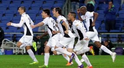 שחקני רעננה חוגגים (יניב גונן)