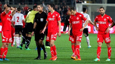 שחקני הפועל מאוכזבים (שי לוי)