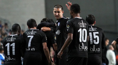 שחקני ק&qout;ש חוגגים (חגי ניזרי)