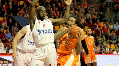 טיילר האניקט (משה חרמון) טיילר האניקט (משה חרמון)