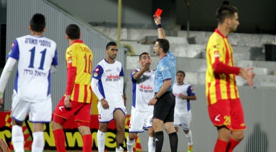 אדום לקבהא (יניב גונן)