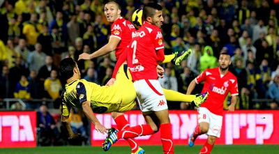 זהבי במספרת (שי לוי)