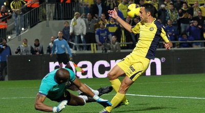 זהבי נבלם אצל אג´ידה (שי לוי)