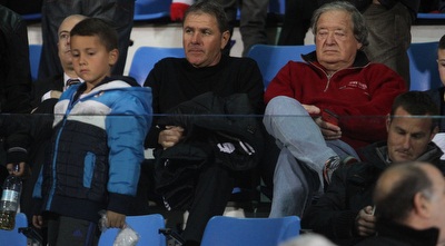 אלי גוטמן ביציע (עמית מצפה) אלי גוטמן ביציע (עמית מצפה)