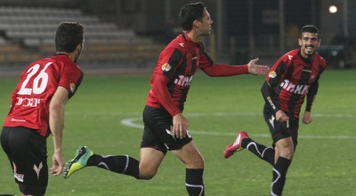 נוסבאום חוגג את הראשון (עמית מצפה)