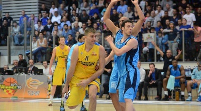 אנדריאה ז´יז´יץ´. ערך את הופעת הבכורה במכבי ת&qout;א (יאיר שגיא, ynet ספורט) אנדריאה ז´יז´יץ´. ערך את הופעת הבכורה במכבי ת&qout;א (יאיר שגיא, ynet ספורט)