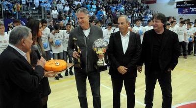 מיקי ברקוביץ´ חוגג יום הולדת (אודי ציטיאט) (ONE) מיקי ברקוביץ´ חוגג יום הולדת (אודי ציטיאט) (ONE)