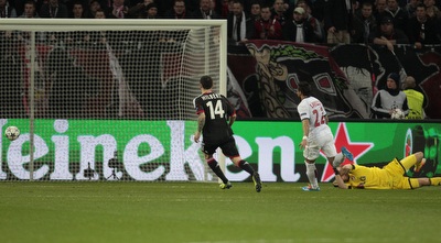 הכדור של מטווידי ברשת (רויטרס) הכדור של מטווידי ברשת (רויטרס)