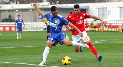 בן תורג´מן מנסה לעצור את יוסי שבחון (שי לוי) בן תורג´מן מנסה לעצור את יוסי שבחון (שי לוי)