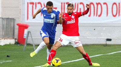 דובב גבאי נאבק עם בן בן יאיר (שי לוי) דובב גבאי נאבק עם בן בן יאיר (שי לוי)