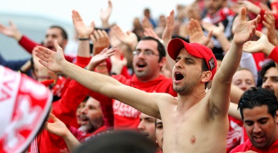 אוהדי הפועל ב&qout;ש מרוצים ביציע (שי לוי) אוהדי הפועל ב&qout;ש מרוצים ביציע (שי לוי)