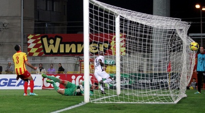 הכדור בשער של מרציאנו (יניב גונן)